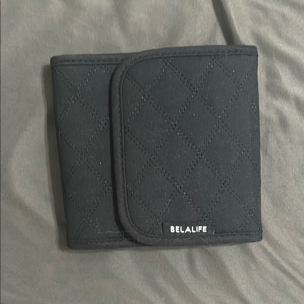 BELALIFE Black Quilted Wal